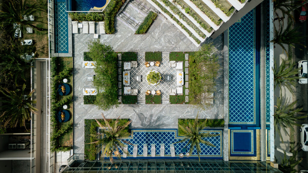 Vista superior do pavimento de lazer do Villa Versace Moema. Foto do empreendimento pronto.